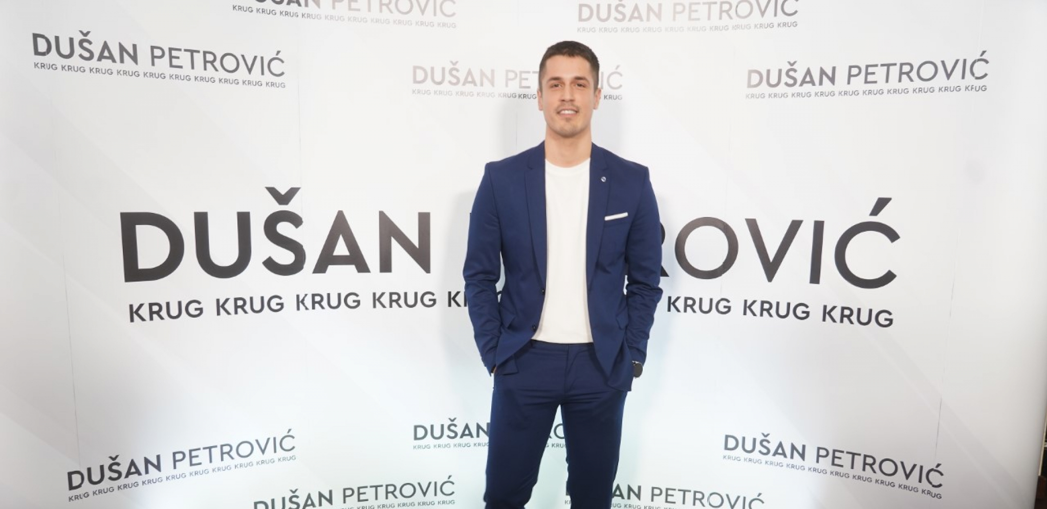 POZNATI INFLUENSER I FOTOGRAF POSTAJE PEVAČ!  Dušan Petrović je konačno ispunio svoj davnašnji san, a evo šta je rekao tim povodom!