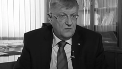 OTKRIVENA JEZIVA TAJNA AMBASADORA! Oliver Antić optužen za pedofiliju!