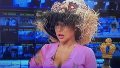 ZVONCEM SMIRIVALA GOSTE U STUDIJU! Jovana Jeremić ne prestaje da šokira javnost, evo šta je sad uradila!