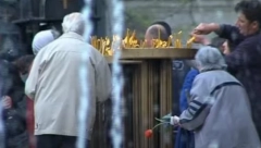 DANAS OBELEŽAVAMO ZADUŠNICE Ovo je razlog zašto se tradicionalno iznosi HRANA na GROBLJE!
