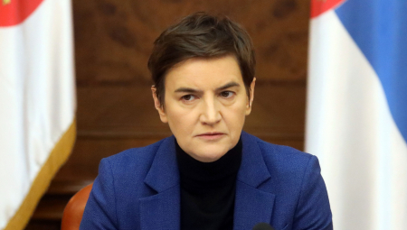 OGLASILA SE PREMIJERKA BRNABIĆ O LAŽIMA "STRUČNJAKA" Obično ne reagujem na dezinformacije koje ova gospođa plasira, ALI OVAJ PUT...