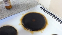 SKINITE MASNOĆU SA RINGLI BEZ HEMIJE Napravite smesu i očistite šporet da vam izgleda kao iz radnje