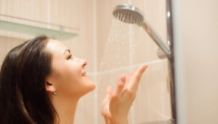 LEKARI UPOZORAVAJU Postoje 4 mesta na telu koje morate dobro oprati pre spavanja, a jedno većina ljudi preskoči