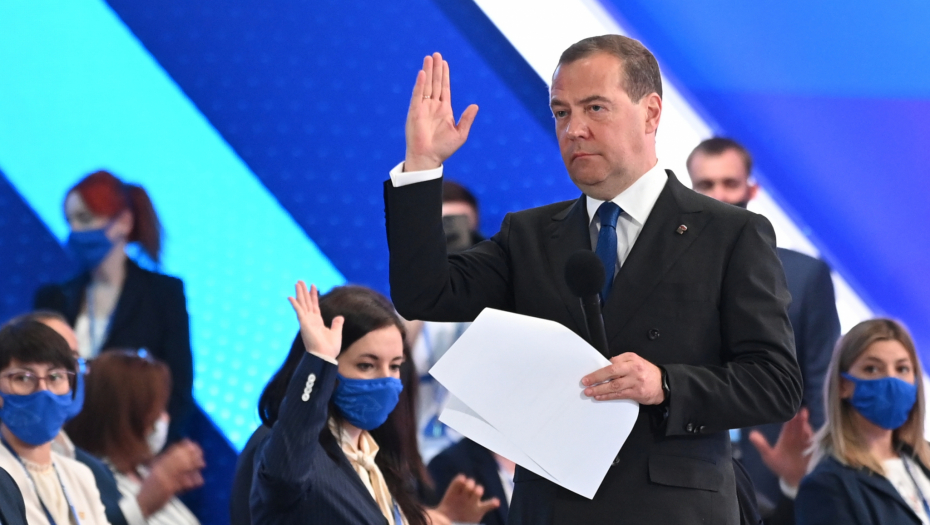 MEDVEDEV UPOZORIO: "Pokušaj posezanja za Krimom biće objava rata Rusiji"
