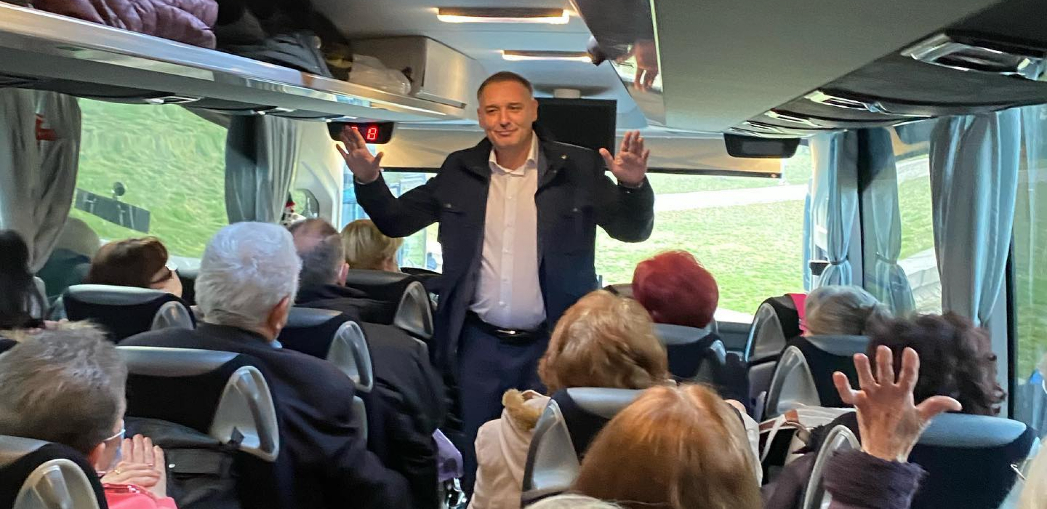 Opština Savski venac za penzionere organizovala besplatnu posetu Golupcu i manastiru Tumane