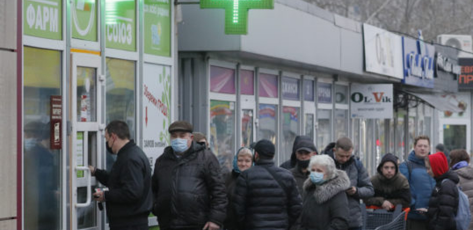 APOTEKE OPUSTOŠENE, "LEK" U SLUČAJU NUKLEARNOG RATA PLANUO ZA DAN Evo šta kaže doktorka Zdravković o efektu tableta kalijum jodida
