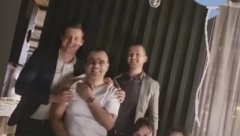 VELIKO SLAVLJE U DOMU ANE SEVIĆ! Suprug poznate pevačice u transu, iscepali ga, a on ne skida odmah sa lica! (FOTO)