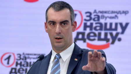 ORLIĆ ODBRUSIO FON KRAMONOVOJ Zna se na čijoj je predsednik Vučić strani, koje je njeno opravdanje?