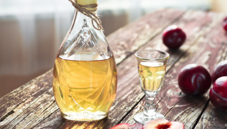 Svakog jutra pijete čašicu rakije? Evo kako to utiče na vaš organizam