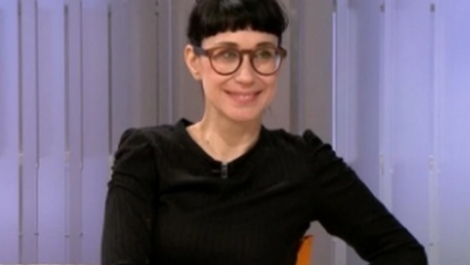 IZGLEDA KAO BABA KOJA DAJE OTROV! Skandalozni komentari na račun Konstraktinog izgleda zgrozili sve!