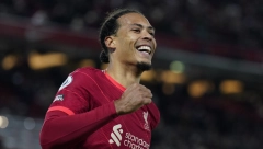 TROFEJ IDE RANJENICIMA Van Dajk šokirao Čelsi i sprečio penale na Vembliju