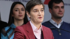 GLAVNA TEMA SU BILE NOVE MERE Ana Brnabić se sastala sa proizvođačima mleka iz Mačve