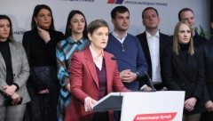 OGLASILA SE PREMIJERKA Ana Brnabić žestoko osudila današnji incident koji su napravili đilasovci u Novom Sadu