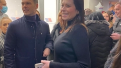 SINIŠA MALI DAO PODRŠKU PREDSEDNIČKOM KANDIDATU SNS Potpis za Aleksandra Vučića! (FOTO/VIDEO)