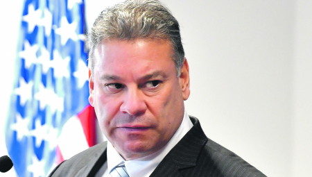 RAZGOVARALI DVA SATA Eskobar se sastao sa Vjosom Osmani, a onda je usledio hladan tuš