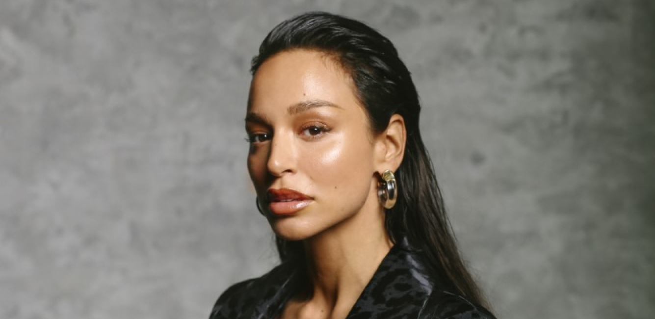 EDITA ARADINOVIĆ ŠOKIRALA FANOVE NAJNOVIJOM FOTOGRAFIJOM! Ne liči na sebe, a ima i bradu! (FOTO)