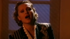 NJEN HIT DEVEDESETIH SU SVI PEVALI! Evo gde je sada popularna pevačica i čime se bavi!