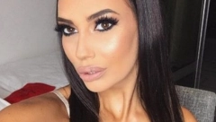 BUJNI DEKOLTE I RAVAN STOMAK! Kaća Grujić podelila fotku iz teretane, pa zapalila društvene mreže! (FOTO)