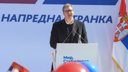 MLADI ĆE DOBITI NOVIH 100 EVRA Vučić najavio ekonomski bum: Plata će biti 1000, penzija 500 evra