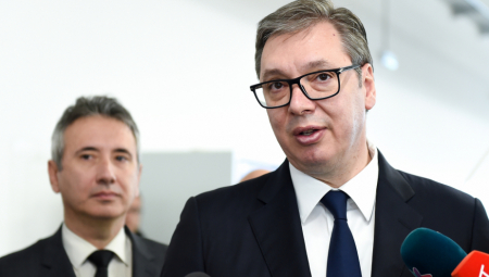 VUČIĆ POTVRDIO - BEZ BRIGE: U Srbiji je stanje zaliha robe i nafte dobro, čuvamo osnovne namirnice, poljoprivrednicima gorivo i u kanistrima