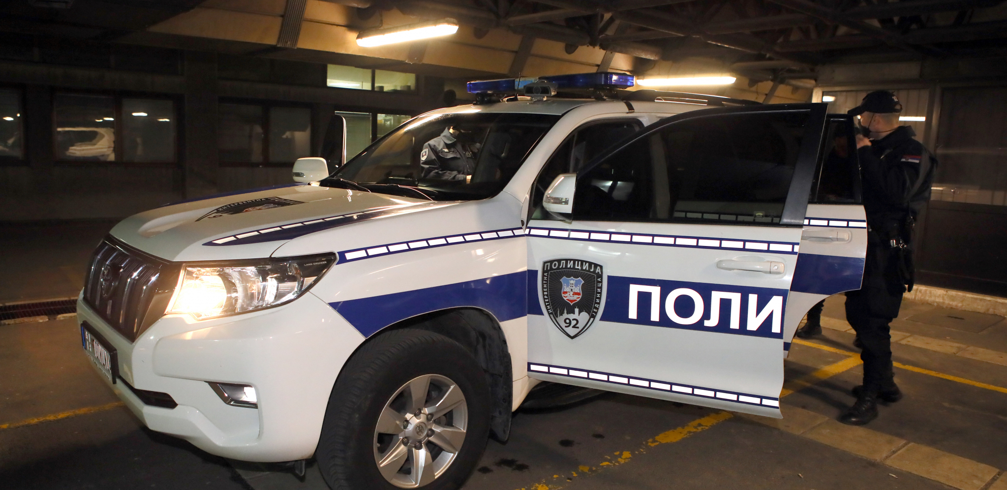 POLICIJA PRONAŠLA LABORATORIJU USRED NIŠA Uhapšena dvojica Nišlija, u saksijama skoro 200 stabiljka marihuane