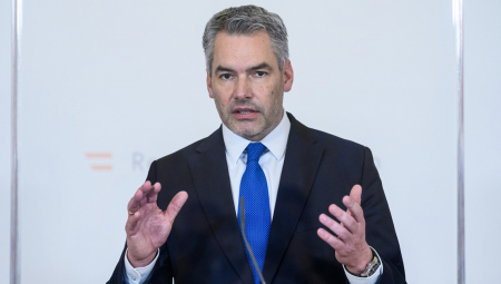 NEHAMER: Prazne reči nisu dovoljne!