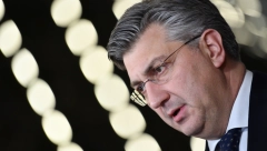 PLENKOVIĆ UPOROPASTIO HRVATE? "Najgore vreme za uvođenje evra"