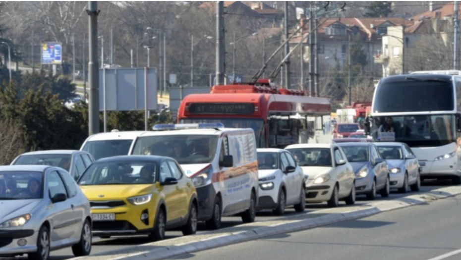 Smanjena starosna granica za dve kategorije vozača