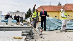 Mirović: Počela izgradnja i rekonstrukcija objekata Doma za duševno obolela lica u Čurugu (FOTO)