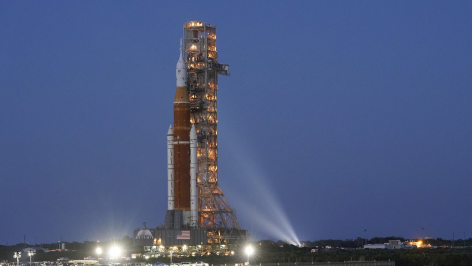 AMERIKA NAPRAVILA MOĆNU RAKETU Cilj joj je da mnogo dalje od Meseca (FOTO)