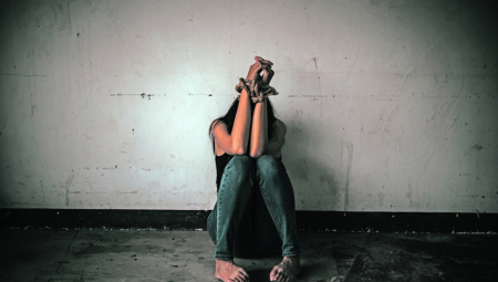 SVEKRU I SVEKRVI IZ PAKLA PRETI 10 GODINA ROBIJE Snaji gasili cigarete po telu, sekli je po dojkama...