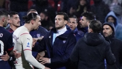 IBRAHIMOVIĆ U ULOZI TRENERA Šveđanin je neverovatan: Kamera zabeležila njegovo ponašanje na klupi Milana (VIDEO)