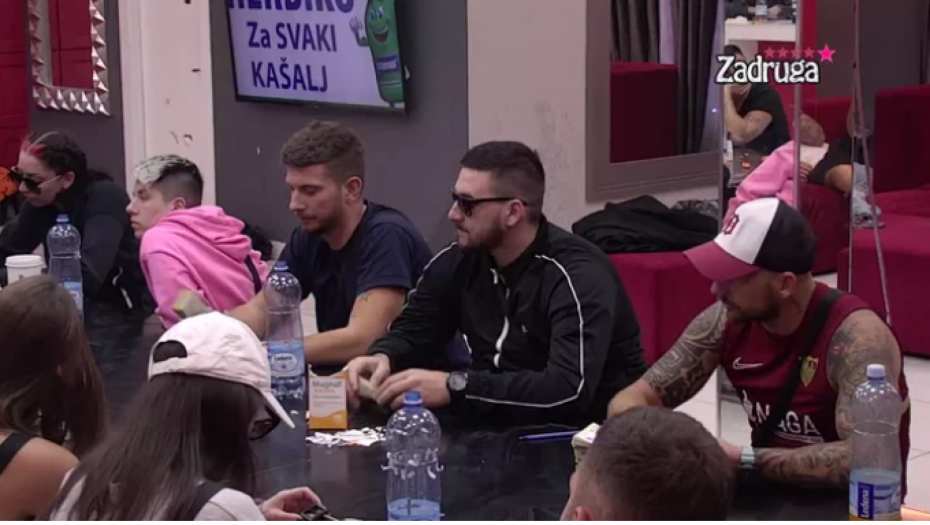 MIHIĆ IZNENADIO ZADRUGARE! Za crnim stolom tokom podele budžeta poručio: Kome sam dužan, dužan sam sa razlogom!