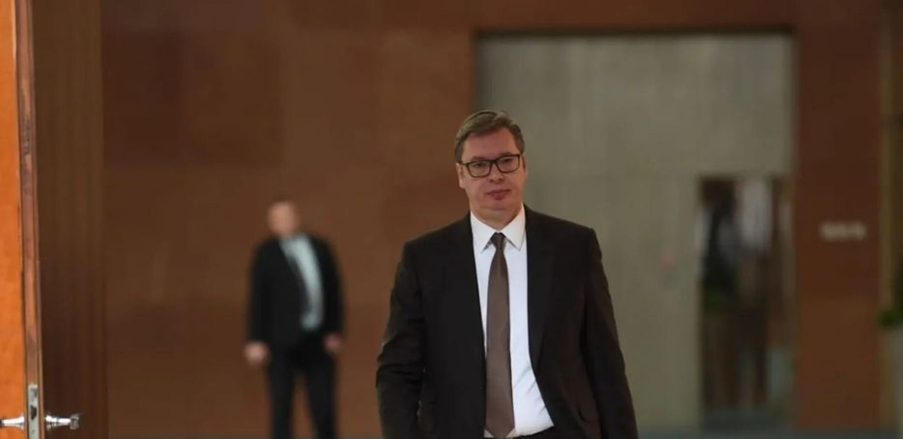 VUČIĆ POKIDAO U EMIRATIMA Srbi iz Dubaija i Abu Dabija listom za predsednika Srbije