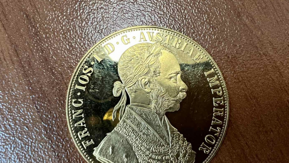 EPOHALNA ZAPLENA DUKATA Vrednost im je 44.000 evra