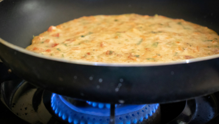 RECEPT ZA DOBRO POZNAT DORUČAK SA JEDINSTVENIM DODATKOM Jaja sa tunjevinom su nešto što još danas morate da isprobate!
