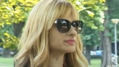 PORODILA SE KOD KUĆE I ONDA JE KRENUO HAOS Poznata voditeljka se potpuno povukla iz medija, a evo šta radi danas