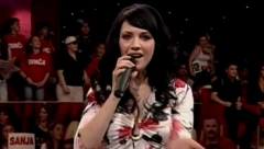 PEVAČICA NAKON INTIMNOG SNIMKA NESTALA IZ JAVNOSTI Malo ko bi je prepoznao, a evo kako danas izgleda Sanja Stojanović!