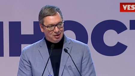 PREDSEDNIK U UŽICU Vučić: Nećemo lance i katance! (FOTO/VIDEO)