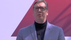 VUČIĆ O SREDNJEM PRSTU PONOŠEVIH PRISTALICA ZA ZASTAVU SRBIJE To je vrhunac njihovog intelektualnog pristupa rešavanju problema