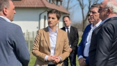 VAŽNO JE SAČUVATI MIR I STABILNOST Brnabić: Podržaćemo vinare, porodične kompanije, male firme (FOTO,VIDEO)