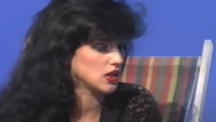 DA LI PREPOZNAJETE PEVAČICU SA FOTOGRAFIJE! Zvali su je srpska Samanta Foks, bila je deo rijalitija, a proglašena je i misicom!