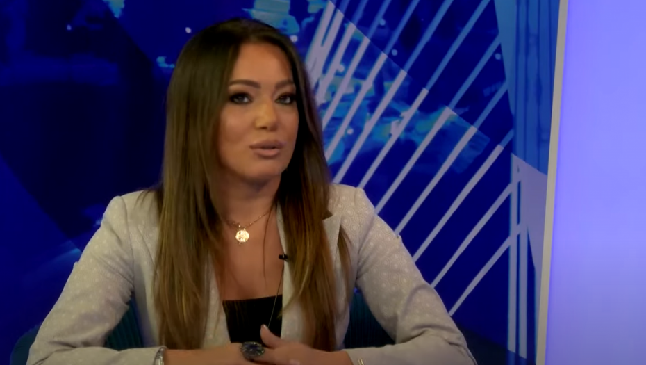 JADRANKA BARJAKTAROVIĆ PONOVO PONIŽAVA SRBE Pevačica ne prestaje sa jadnim provokacijama, za Tomsonovu pesmu tvrdi da joj je autobiografska!