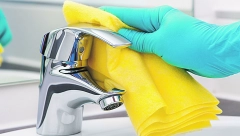 NAMOĆNIJE SREDSTVO ZA ČIŠĆENJE KOŠTA 100 DINARA  Kamenac nestaje u trenu, podovi se sijaju, a tuš kabina blista