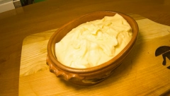 TRADICIONALNO PASTIRSKO JELO Belmuž, stari srpski specijalitet, koji se služi u kafanama