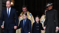 OČAJNIČKI ŽELI DA IZBEGNE PROKLETSTVO Vilijam pokušava ono što ni Čarls ni kraljica nisu uspeli