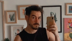 MUŠKARCI ČEMU OVAKAV STAJLING? Omiljeni ženski komad iz devedesetih je ponovo aktuelan, ali sada ga viđamo na vama i nismo sigurne šta da mislimo!