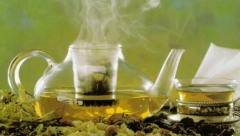 U BIBLIJI SE POMINJE KAO LEK I KAO OTROV Drevna biljka je melem za probavu, izbacivanje parazita, bolove u  želucu, ali samo ako se ovako koristi