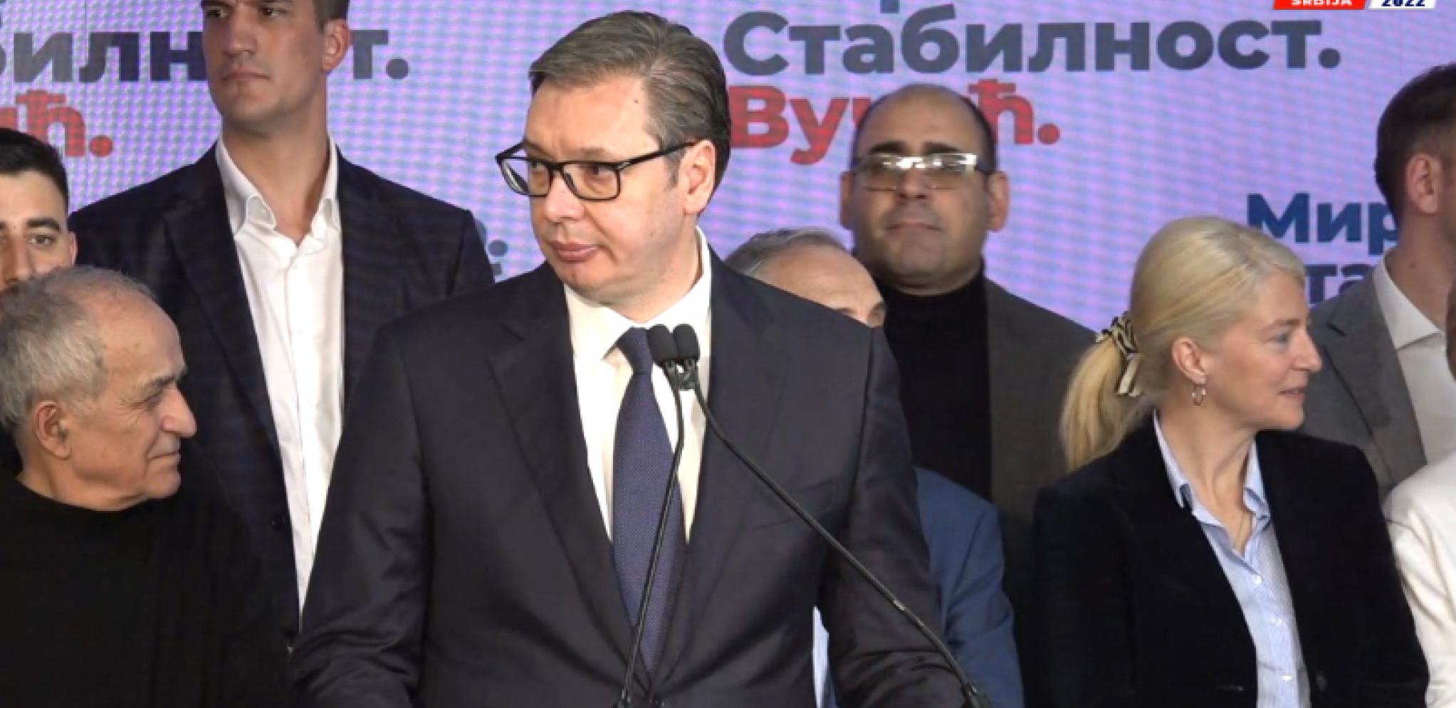 VUČIĆ SAOPŠTIO REZULTATE PREDSEDNIČKIH IZBORA Lider SNS otkrio koliko je glasova dobio, a onda je usledio gromoglasan aplauz