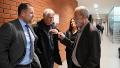 BILA JE LENČUGA, HTELA JE DA UPIŠE GLUMU PO SVAKU CENU Mika Aleksić rekao sudiji: Stavio sam joj ruke na stomak i leđa....